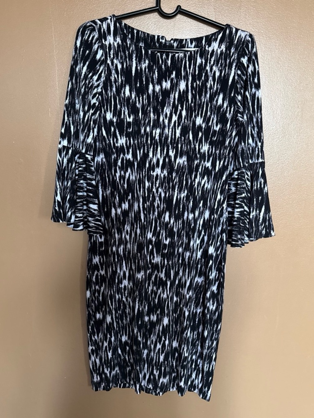 Calvin Klein Black and White Printed Bell-Sleeve Dress